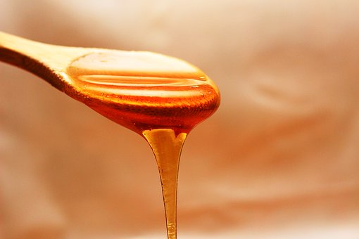 You are currently viewing Why Honey Can Be a Healthy Alternative to Sugar