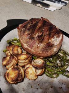 Read more about the article Amy’s Butterflied Filet Mignon with Asparagus