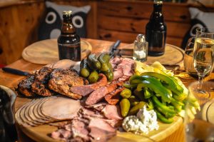 Read more about the article Learn How to Build Your Own Charcuterie Board