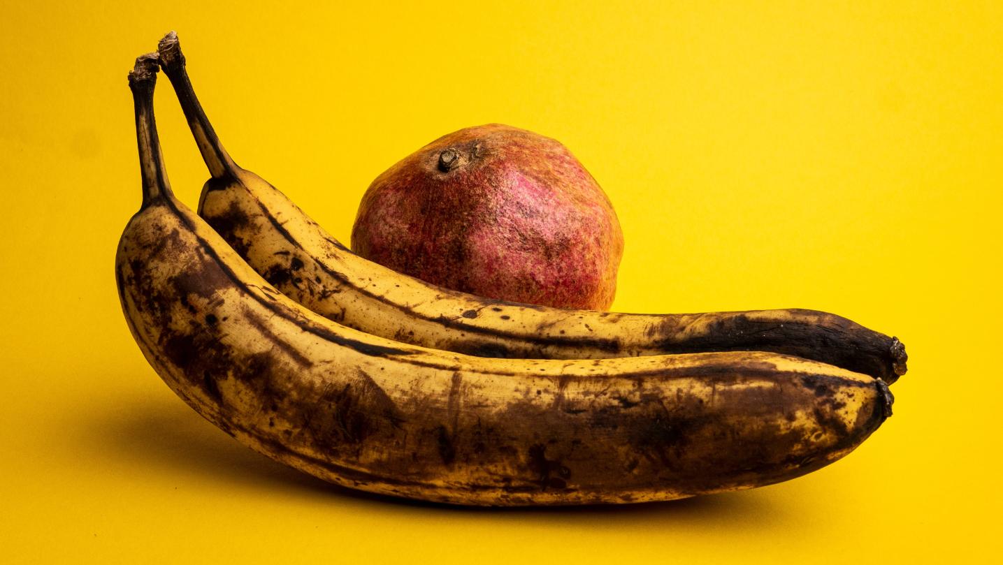 You are currently viewing Creative Ways to Use Overripe Fruits & Vegetables